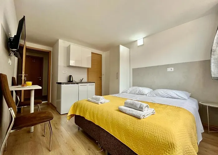 Apartmani Roza