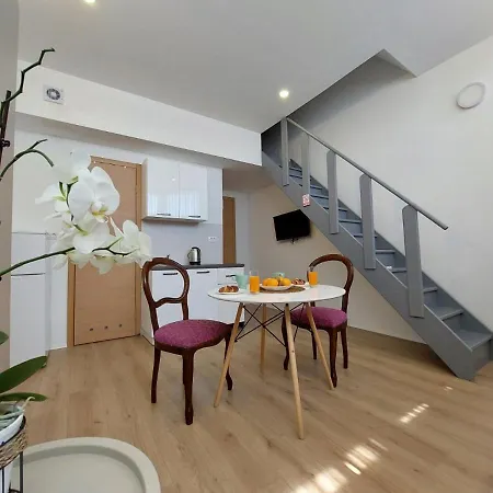 Apartmani Roza Pula Exterior photo